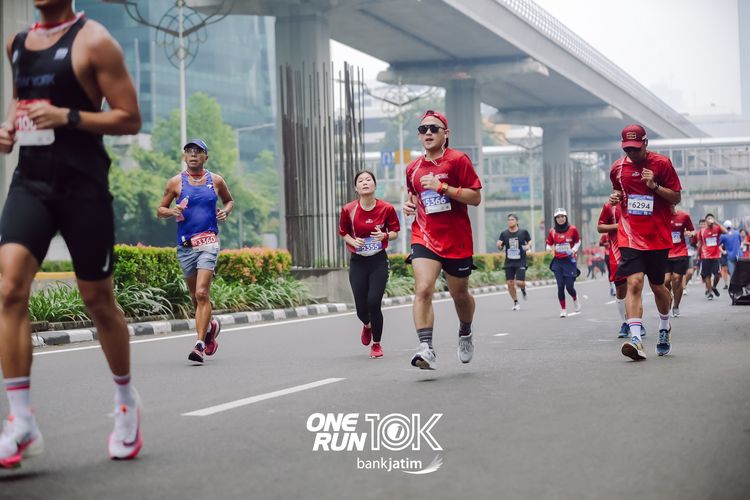 Race photo from ONE RUN 10 K