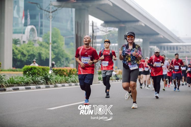 Race photo from ONE RUN 10 K