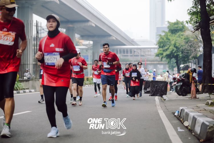 Race photo from ONE RUN 10 K