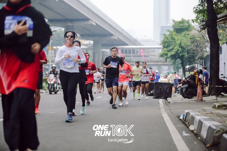 Race photo from ONE RUN 10 K