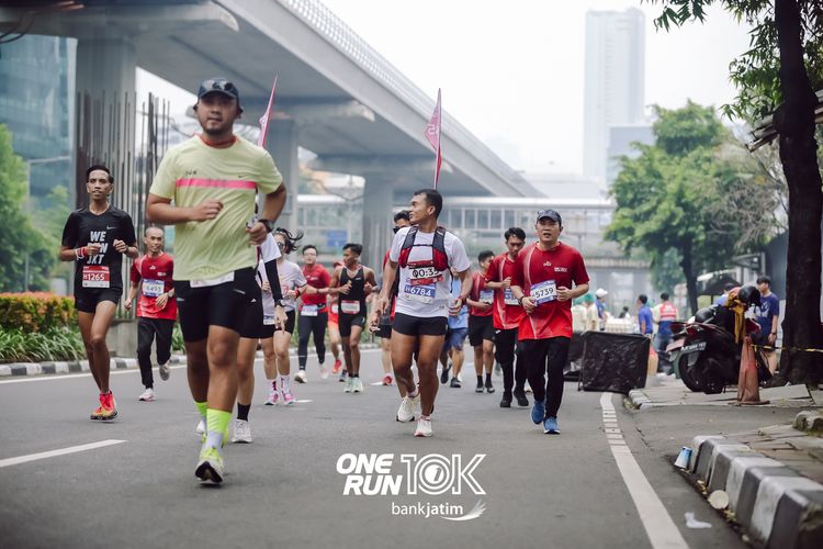 Race photo from ONE RUN 10 K