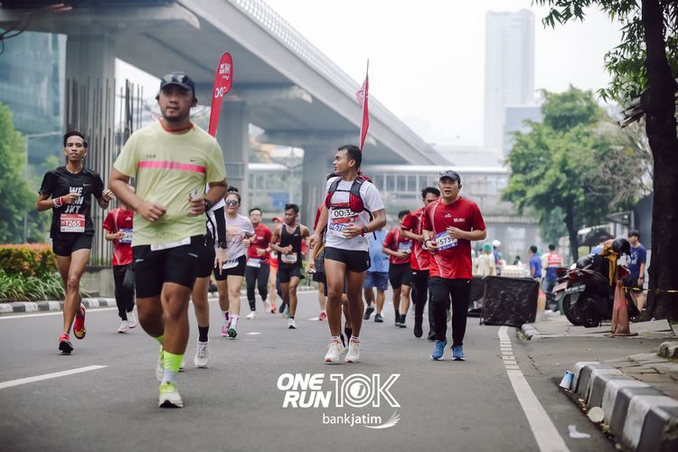 Race photo from ONE RUN 10 K