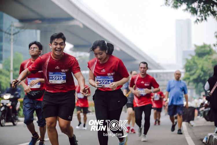 Race photo from ONE RUN 10 K