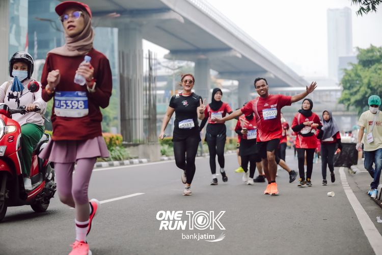 Race photo from ONE RUN 10 K