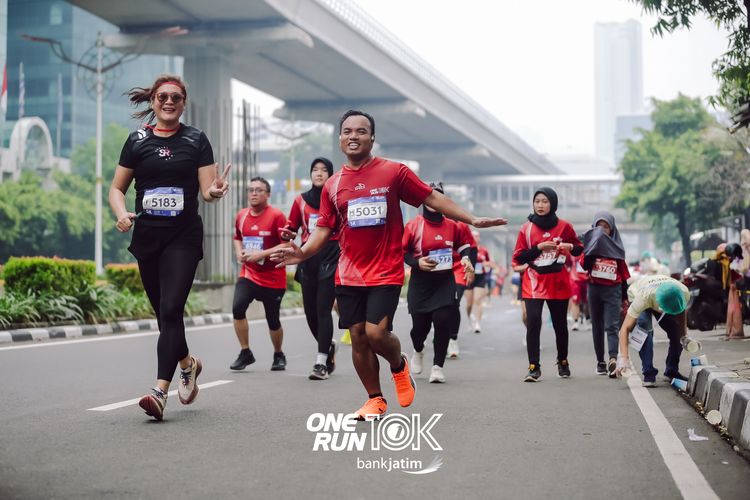 Race photo from ONE RUN 10 K