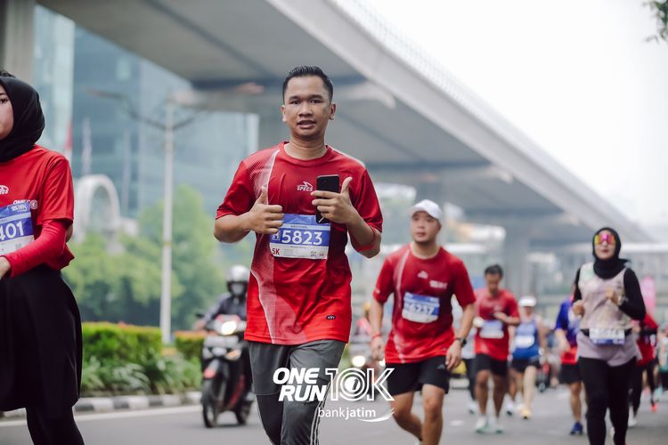 Race photo from ONE RUN 10 K