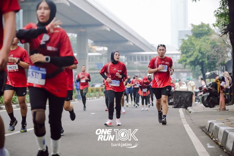Race photo from ONE RUN 10 K
