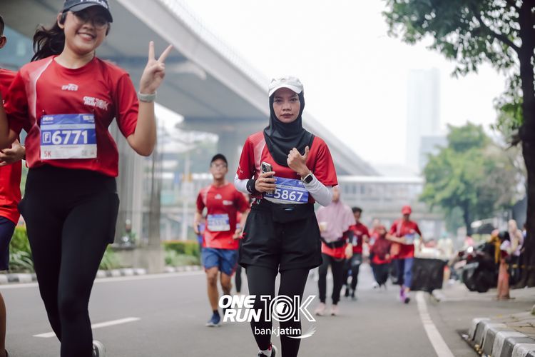 Race photo from ONE RUN 10 K