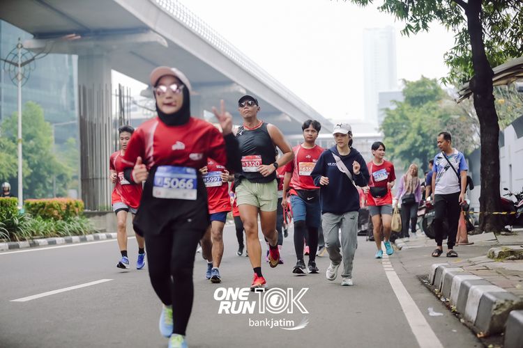 Race photo from ONE RUN 10 K