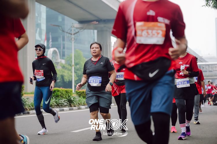 Race photo from ONE RUN 10 K