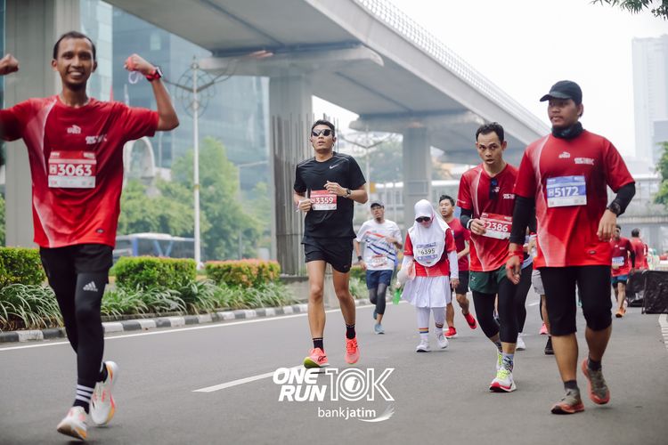 Race photo from ONE RUN 10 K