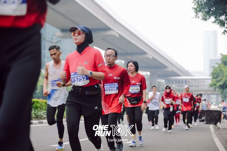 Race photo from ONE RUN 10 K