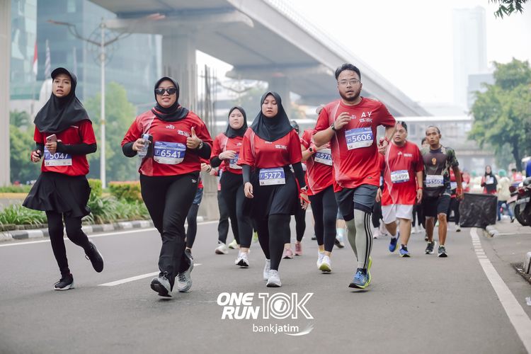 Race photo from ONE RUN 10 K