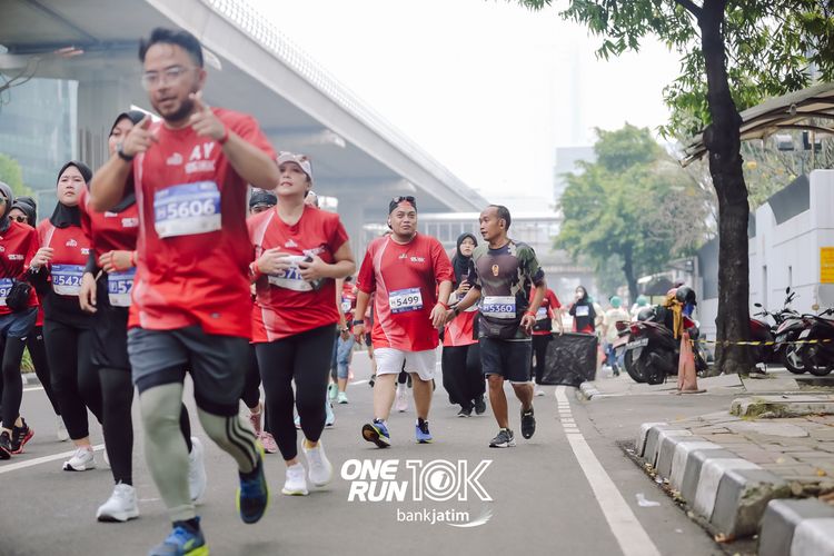 Race photo from ONE RUN 10 K