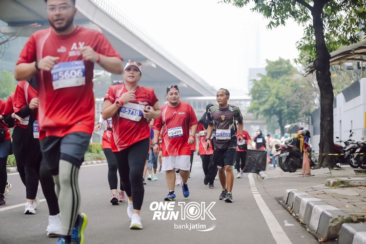 Race photo from ONE RUN 10 K