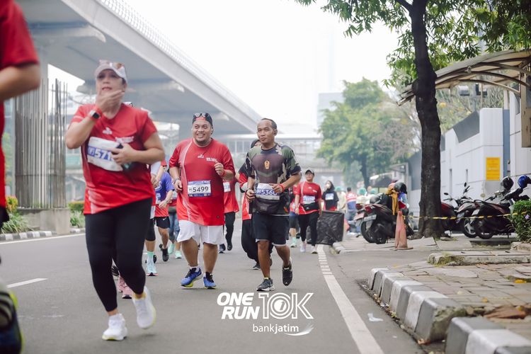Race photo from ONE RUN 10 K