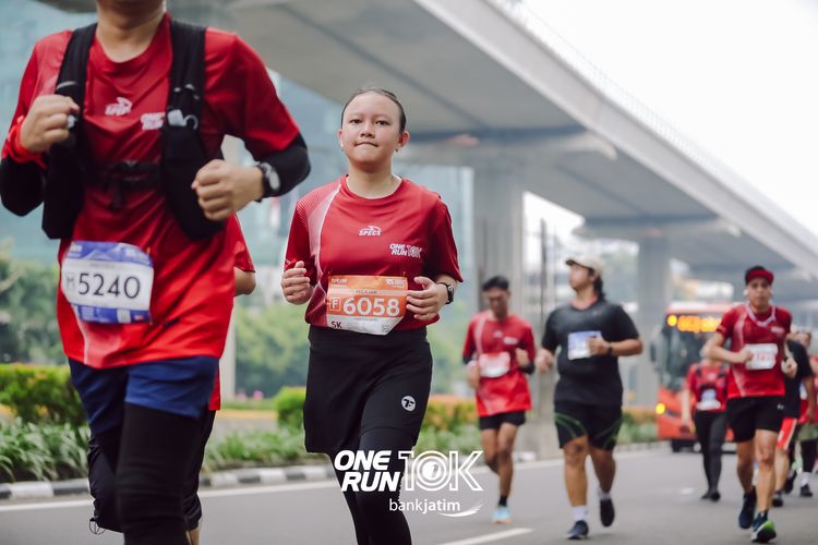 Race photo from ONE RUN 10 K