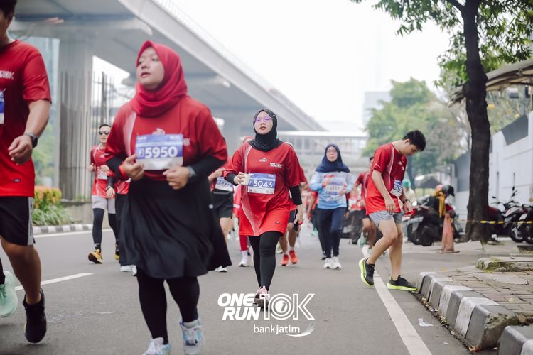 Race photo from ONE RUN 10 K