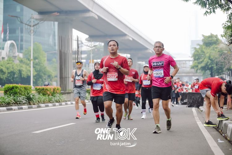 Race photo from ONE RUN 10 K