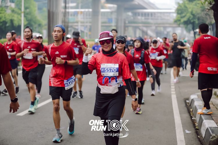 Race photo from ONE RUN 10 K