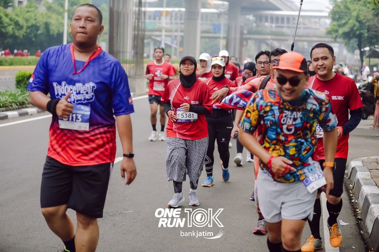 Race photo from ONE RUN 10 K