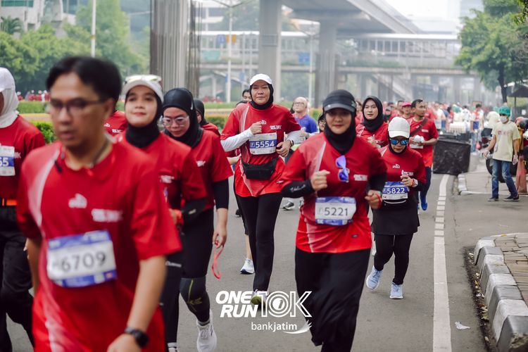 Race photo from ONE RUN 10 K