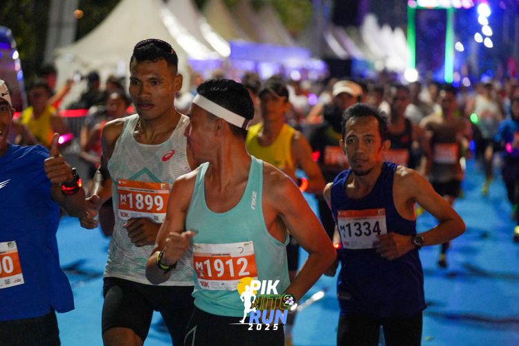Race photo from PIK NITE RUN 2025