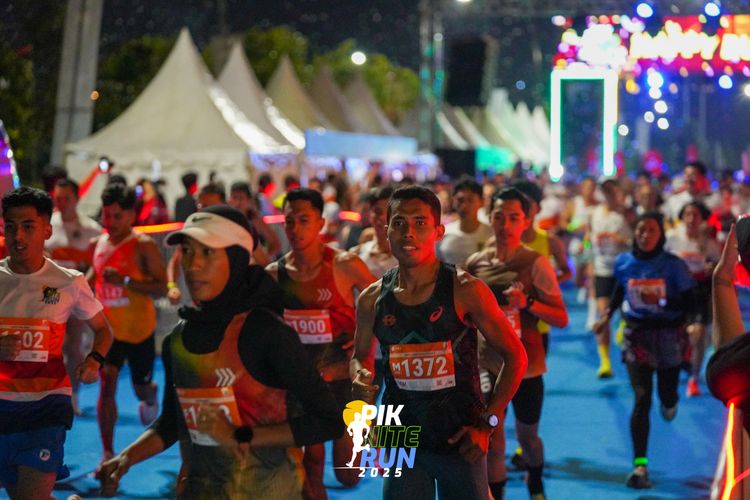 Race photo from PIK NITE RUN 2025