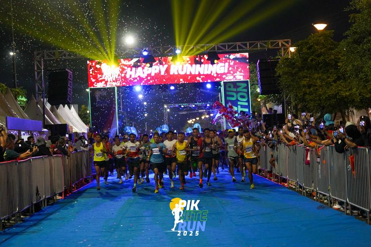 Race photo from PIK NITE RUN 2025