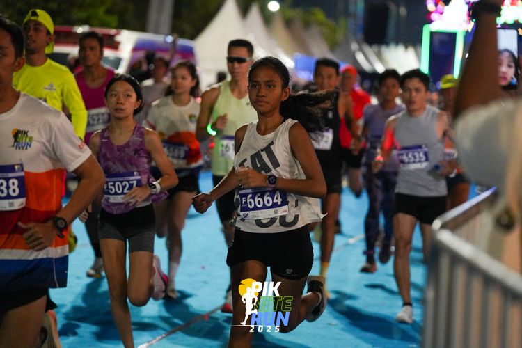 Race photo from PIK NITE RUN 2025