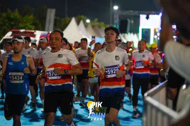 Race photo from PIK NITE RUN 2025