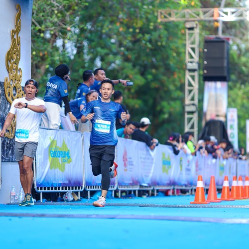 Race photo from BOGORUN 2026