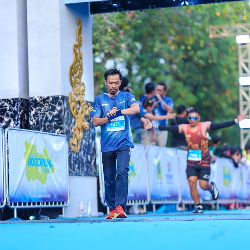 Race photo from BOGORUN 2026