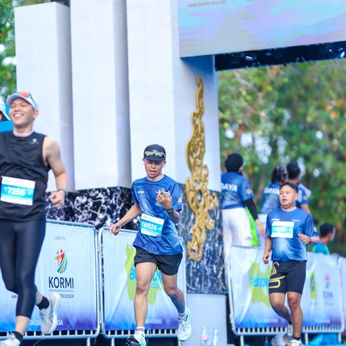 Race photo from BOGORUN 2026