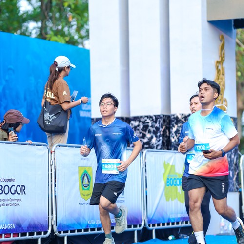 Race photo from BOGORUN 2026