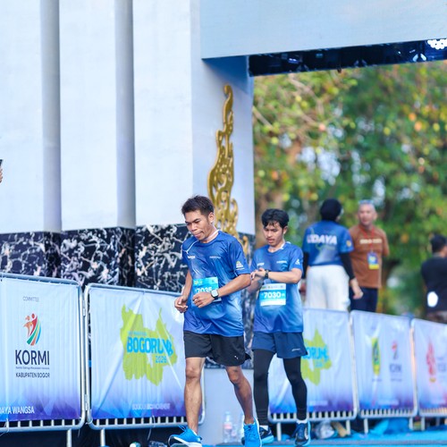 Race photo from BOGORUN 2026