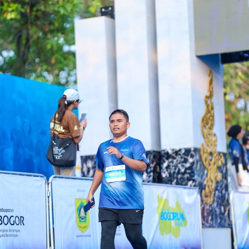 Race photo from BOGORUN 2026