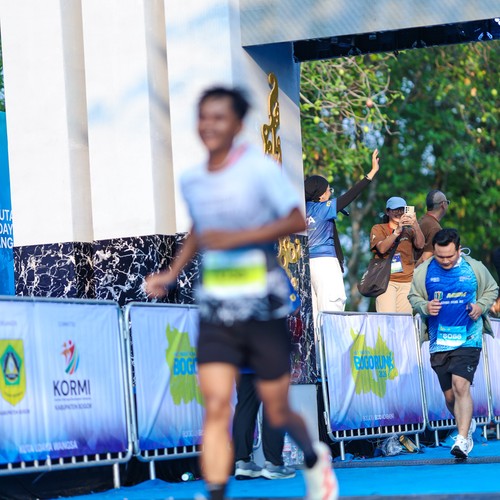 Race photo from BOGORUN 2026