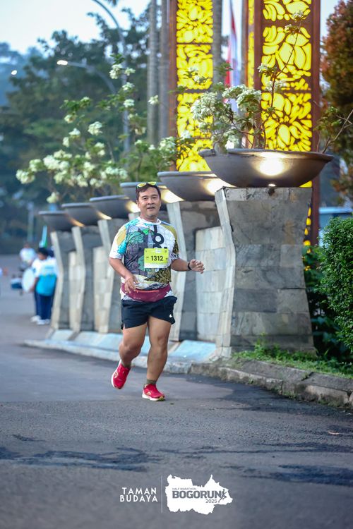Race photo from Taman Budaya x BOGORUN 2025