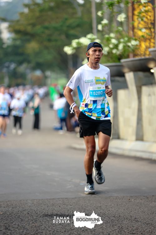 Race photo from Taman Budaya x BOGORUN 2025