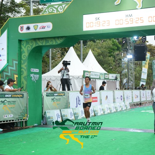 Race photo from ARUTMIN BORNEO RUN 2025