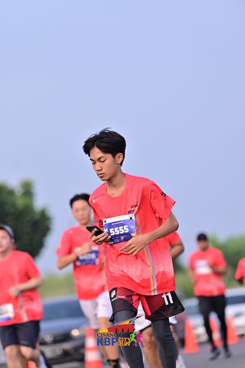 Race photo from CISANGKAN KBP CITY RUN 2025