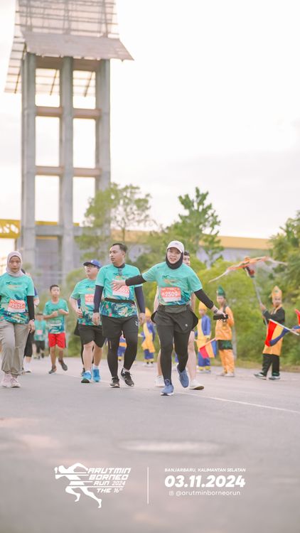 Race photo from Arutmin Borneo Run 2024