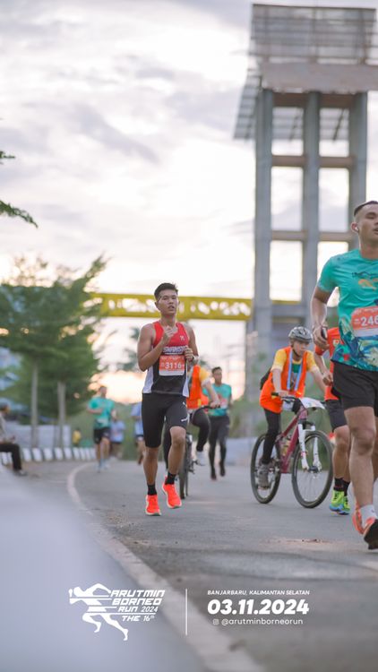 Race photo from Arutmin Borneo Run 2024