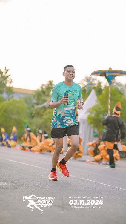 Race photo from Arutmin Borneo Run 2024