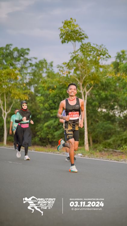 Race photo from Arutmin Borneo Run 2024