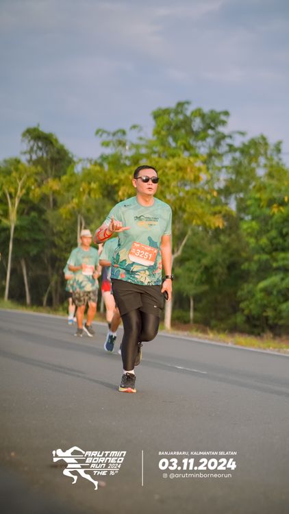 Race photo from Arutmin Borneo Run 2024