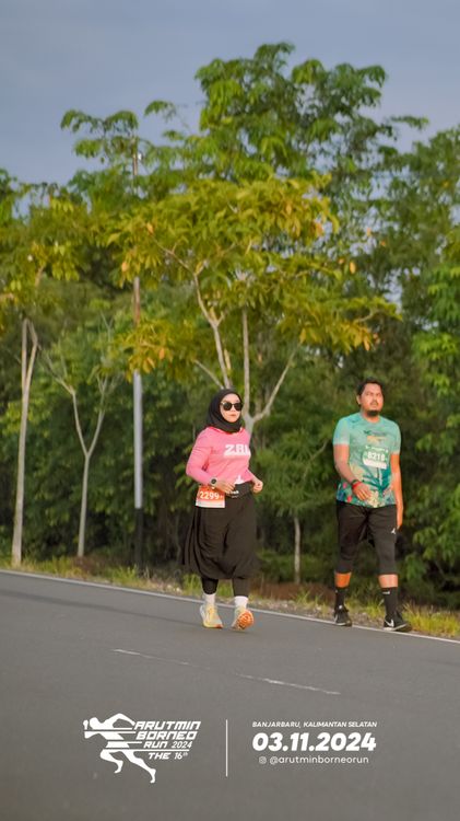 Race photo from Arutmin Borneo Run 2024