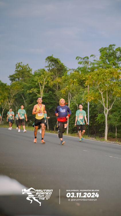 Race photo from Arutmin Borneo Run 2024