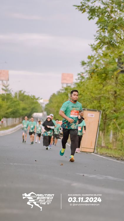 Race photo from Arutmin Borneo Run 2024